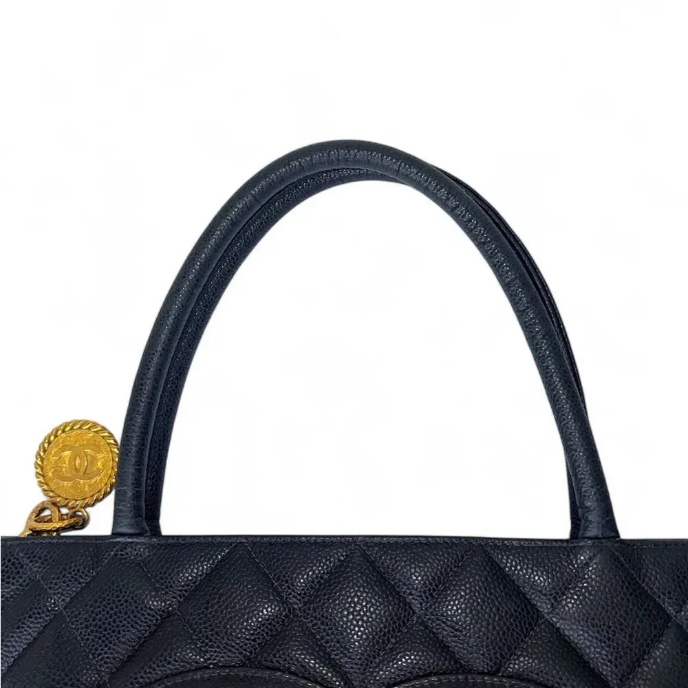 CHANEL Black Vintage CC Logo Caviar Leather Quilted Medallion Tote Bag - Picture 10 of 16